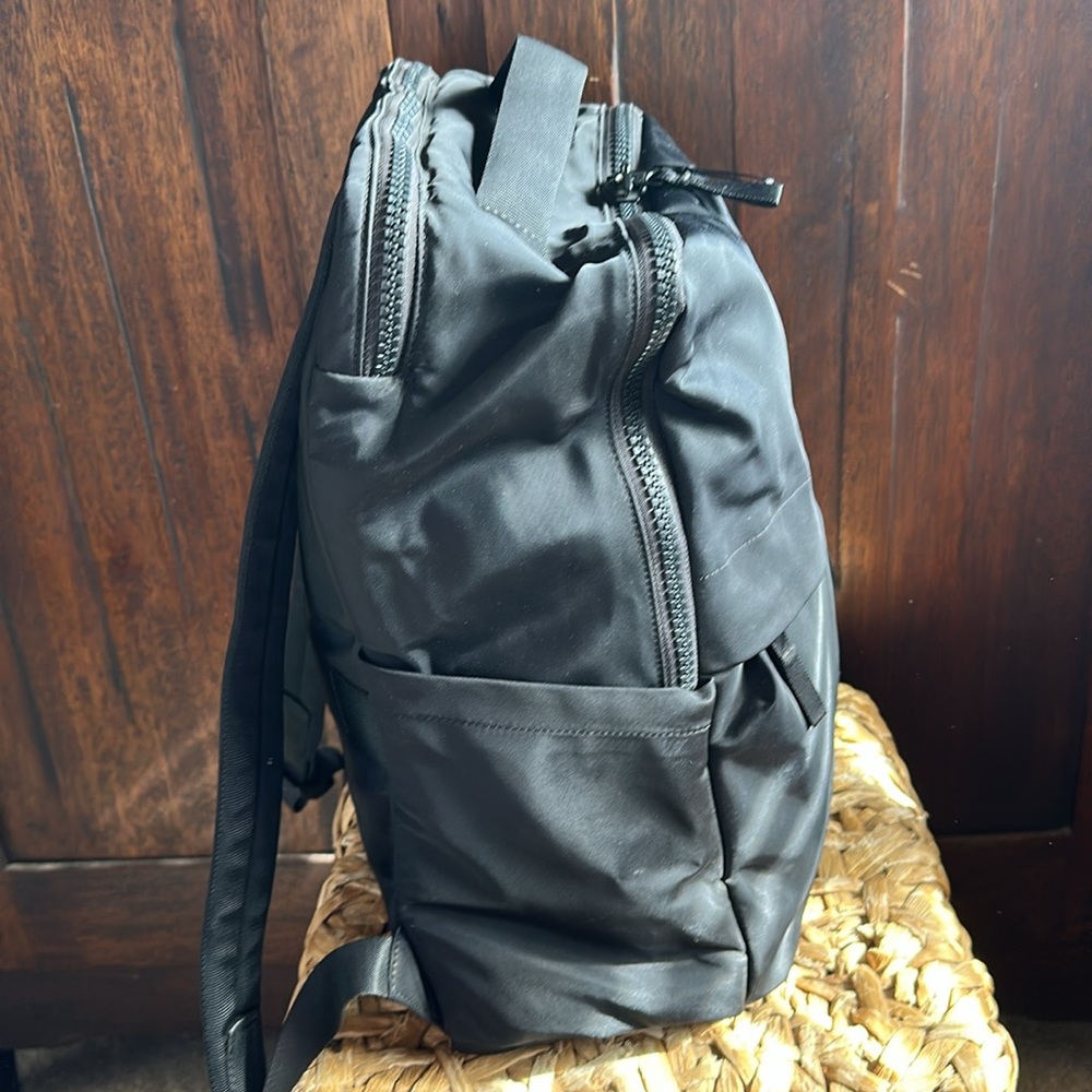 Lululemon backpack - Picture 6 of 14